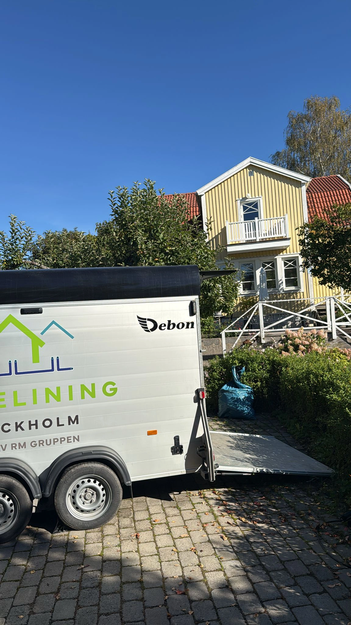 Relining av äldre gjutjärnsstam i villa i Täby